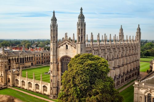 Cambridge, stolica hrabstwa - rozwój zawodowy, rozwinięty przemysł poligraficzny