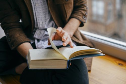 Czytanie książek to sposób na obchodzenie Dnia Książki na co dzień