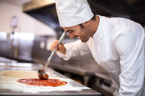 Skąd pochodzi pizza, jaką znamy dzisiaj