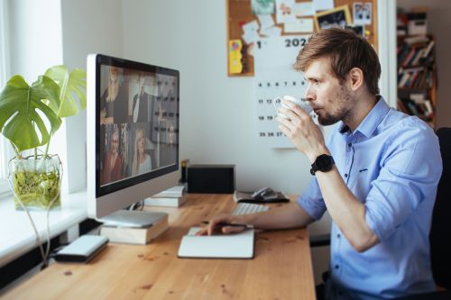 kursy językowe online; możliwość nauki z native speakerami dla członków twojej organizacji, zgodnie z indywidualnymi potrzebami; profesjonalna obsługa
