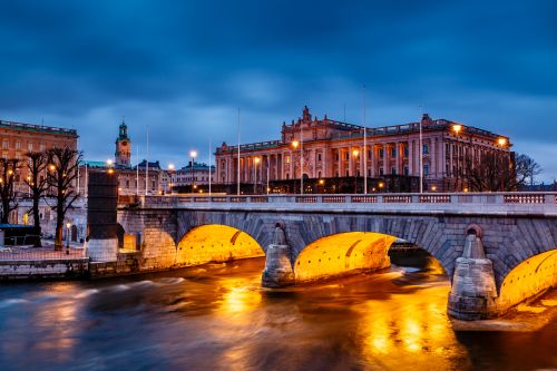 na południu Szwecji udział kobiet, w Szwecji istnieją muzea, długoletnie rządy jednego premiera