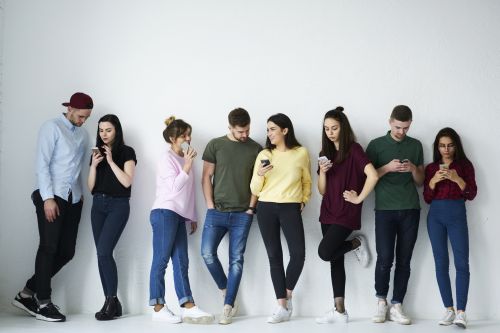 określająca cechy, możliwością obowiązywania dodatkowych ograniczeń